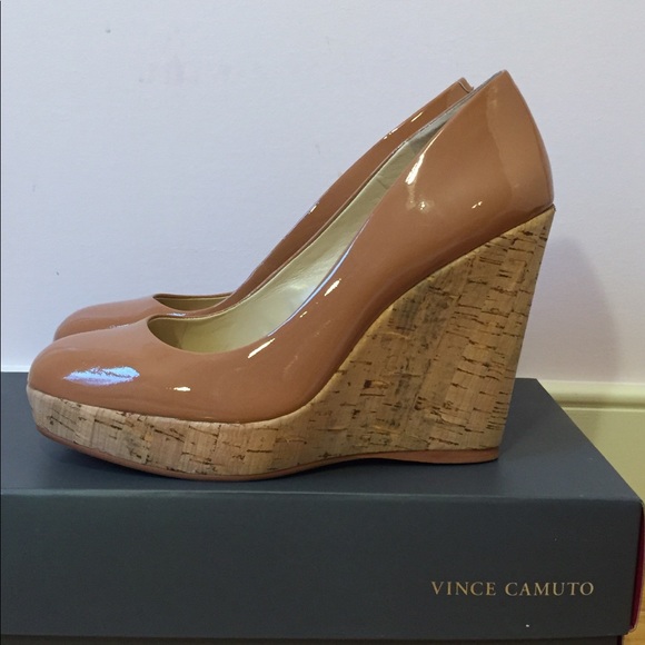 Vince Camuto Cork Platform Wedge | Size 9M - Picture 2 of 4